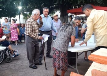Avanza en paz la elección de jueces auxiliares y comités en Ahuacatlán