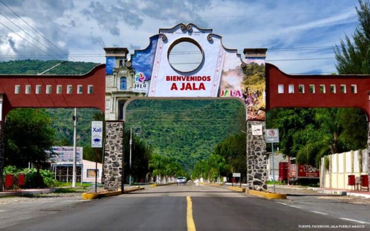 Avanza a buen ritmo la obra del drenaje pluvial en calle Aldama de Ahuacatlán