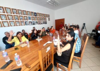 Síndico y regidores de Ahuacatlán piden cuentas al comité de la feria 2024