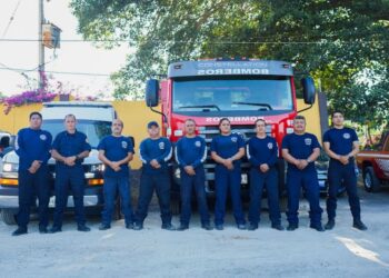 Posada navideña en Ixtlán: diversión y unión familiar en la plaza Eulogio Parra