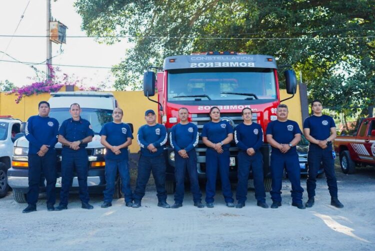 Posada navideña en Ixtlán: diversión y unión familiar en la plaza Eulogio Parra