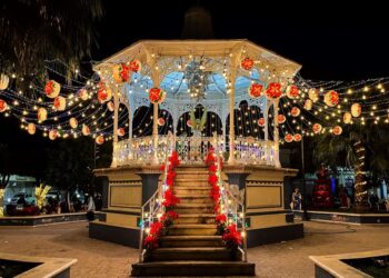 El Centro Histórico de Ixtlán brilla con espíritu navideño