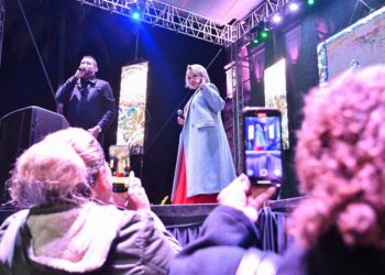 «Los Terrícolas» llenan de nostalgia y amor las Fiestas Juradas de Compostela