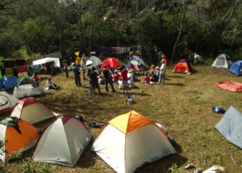 Posada navideña en Ixtlán: diversión y unión familiar en la plaza Eulogio Parra