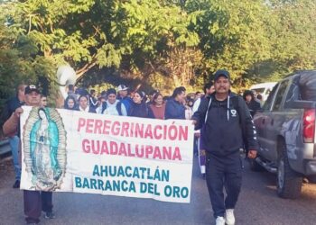 Peregrinos de Ahuacatlán cumplen con su promesa