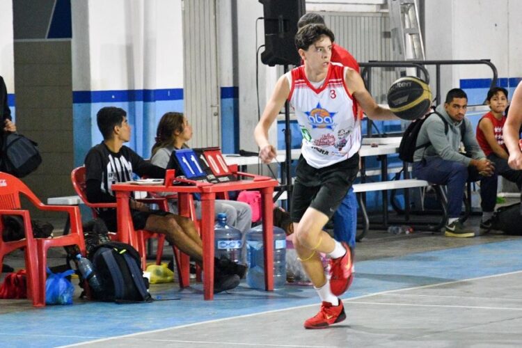 Compostela brilla como epicentro del baloncesto con el Festival Gustavo Ayón