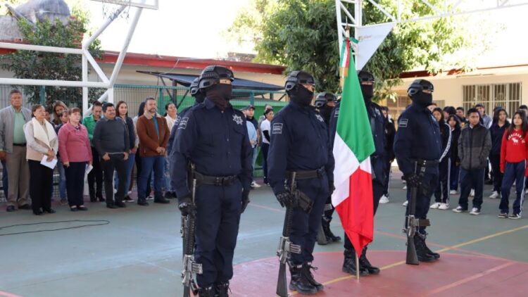 Manolo Andalón reafirma su compromiso con la educación y los valores cívicos