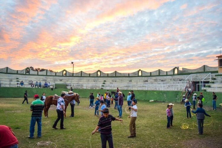 Santa María del Oro inaugura su primera Escuela de Charrería