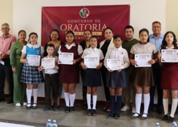 Ahuacatlán y Jala eligen a sus mejores exponentes de oratoria
