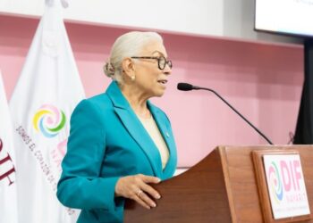 Fortalece Beatriz Estrada la atención integral para la niñez y adolescencia del estado