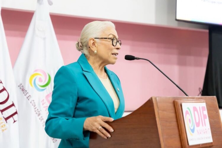 Fortalece Beatriz Estrada la atención integral para la niñez y adolescencia del estado