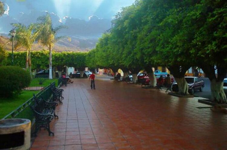 El eco ancestral de la chirimía anuncia la Cuaresma en Jala