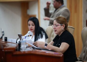 Legislará Congreso para eliminar la brecha salarial de las mujeres
