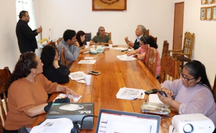 Gobierno de Ahuacatlán impulsa el turismo a través del idioma