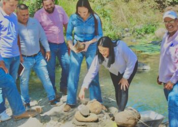 Gobierno de Ahuacatlán impulsa el turismo a través del idioma