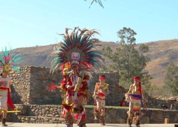 Gobierno de Ahuacatlán impulsa el turismo a través del idioma