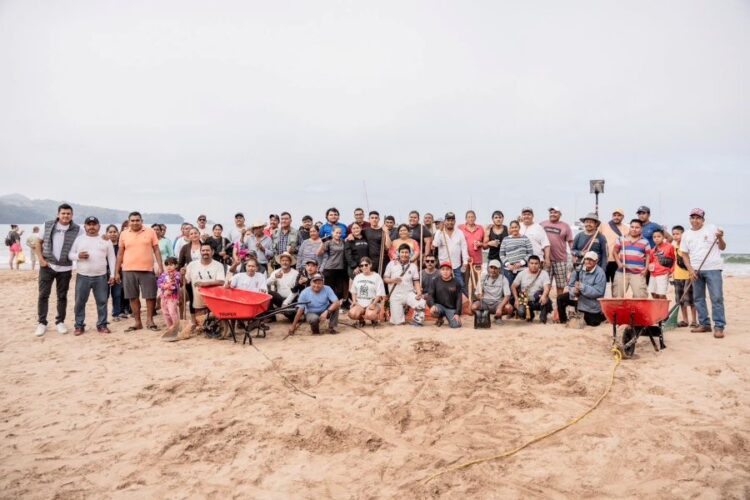 Playa Chacala se suma a la iniciativa «Limpiando Compostela”