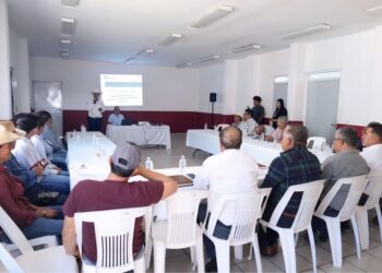 Refuerzan seguridad en zonas escolares de Ahuacatlán