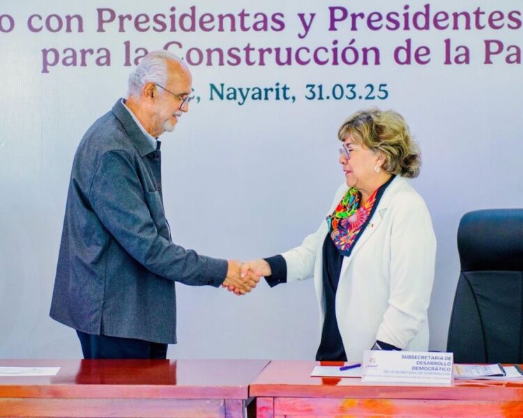 Arranca con gran respuesta la campaña de vacunación antirrábica en Ahuacatlán