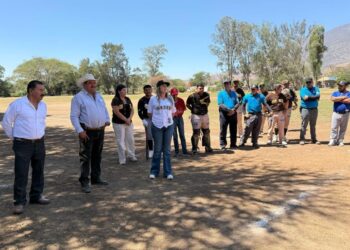 Arranca con gran respuesta la campaña de vacunación antirrábica en Ahuacatlán