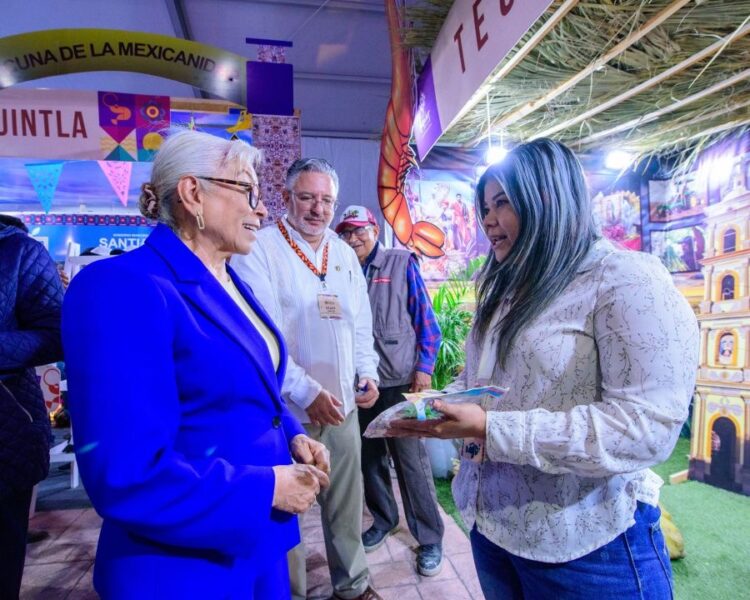 Beatriz Estrada Martínez reconoce el talento nayarita en la Feria Nayarit 2025
