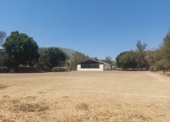 Futbolistas de Ahuacatlán piden una cancha digna para entrenar y competir