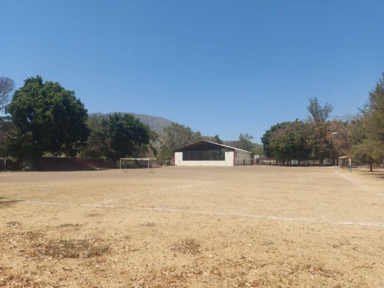 Futbolistas de Ahuacatlán piden una cancha digna para entrenar y competir