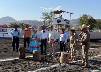 Adiós al silencio noble de José de Jesús Jara Pérez