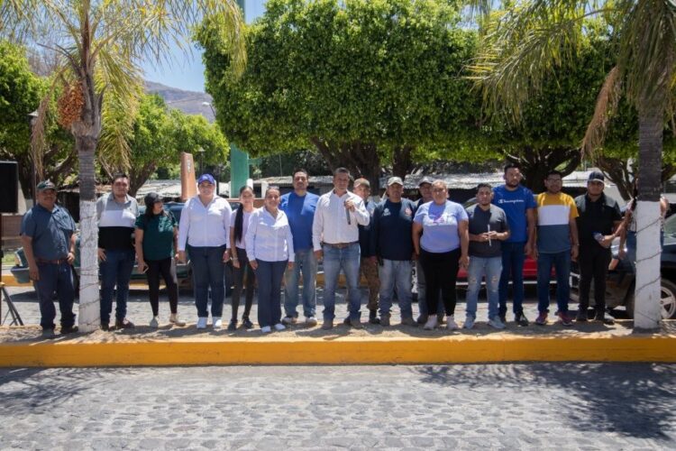 Impulso a la educación en Ahuacatlán: respaldo total del Gobierno Estatal