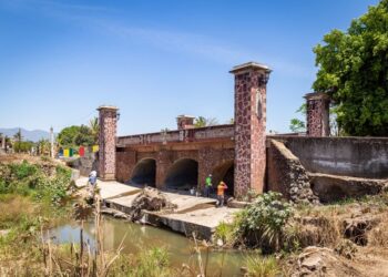 Impulso a la educación en Ahuacatlán: respaldo total del Gobierno Estatal