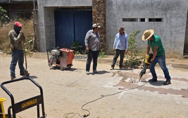 Arranca la primera campaña de descacharrización 2025 en Ahuacatlán