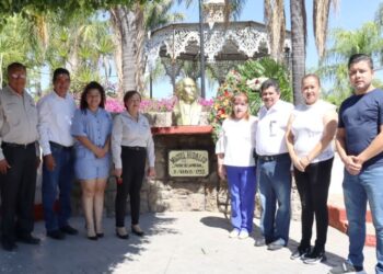 Ahuacatlán honra la memoria de Miguel Hidalgo en su 272º Natalicio