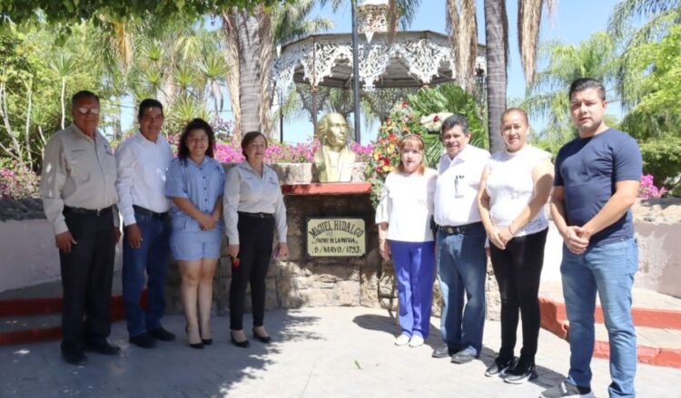 Ahuacatlán honra la memoria de Miguel Hidalgo en su 272º Natalicio