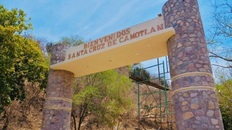 Inversión histórica para conservación de la carretera Uzeta-Camotlán