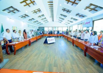 Paulina Barajas, de Ahuacatlán, una líder que inspira y deja huella