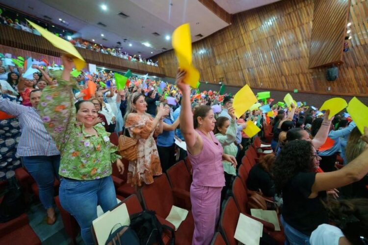 Salvador Arce asume la presidencia del PRI en Ahuacatlán con llamado a la renovación