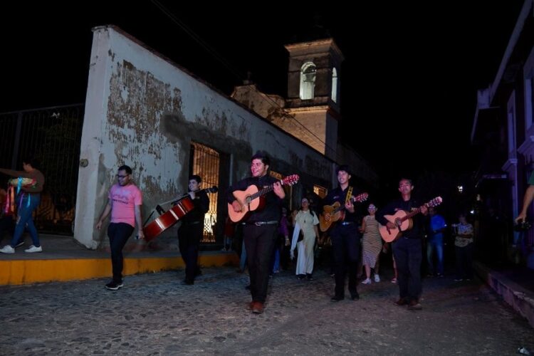 Jala vibra con tradición: la callejoneada recorre la Ruta de los Murales