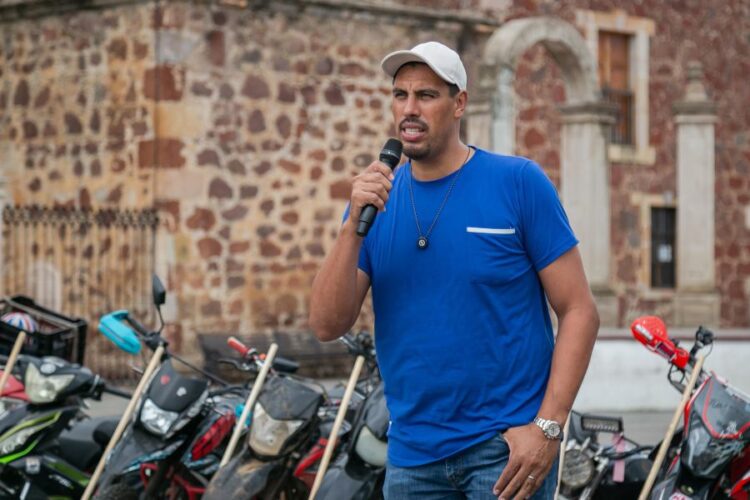 Crece el descontento en Compostela por la gestión del presidente Gustavo Ayón