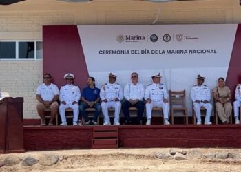 Encabeza Gustavo Ayón el Dia de la Marina, en Boca de Chila