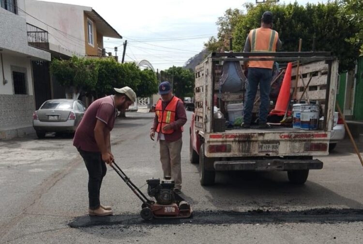 Ixtlán le declara la guerra a los baches: Inicia campaña de rehabilitación vial