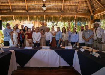 Gustavo Ayón y Estefanía Carrillo, son ahoraEmbajadores de la Fundación Jalisco USA
