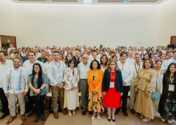 Inaugura Navarro Quintero Encuentro Nacional de Educación en Salud en Bahía de Banderas