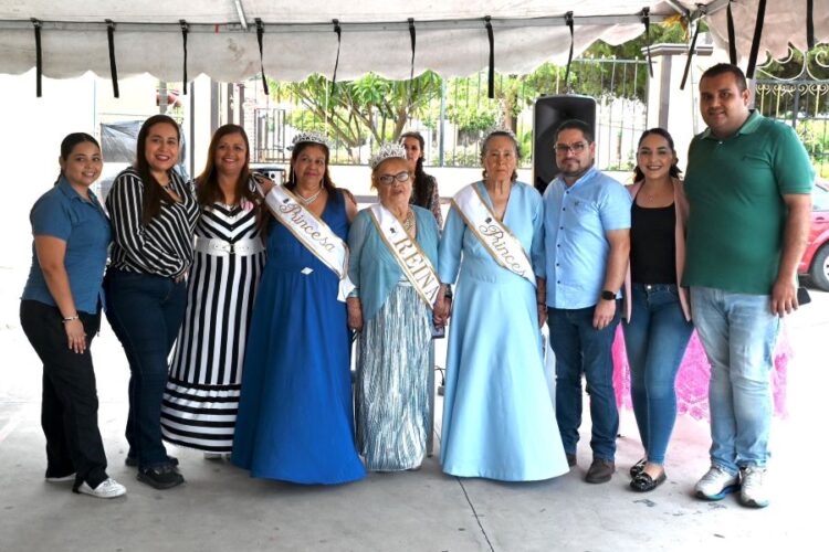 Méxpan corona a su Reina de la Tercera Edad en un ambiente de alegría