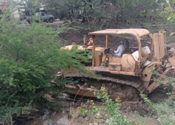 Gobierno de San Pedro Lagunillas Limpia sus arroyos para prevenir inundaciones