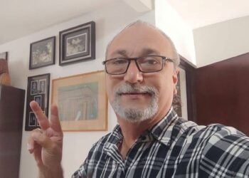 Raúl Méndez Lugo obtiene Medalla “Alí Chumacero 2025”