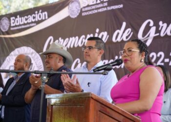 Supervisa Navarro Quintero obras en preescolar de Tepic