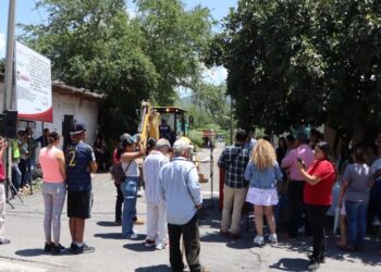 Manolo Andalón da el banderazo a obras clave en Uzeta y Marquesado