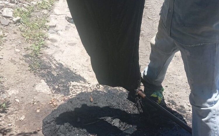 Llaman a la ciudadanía a evitar tirar basura y grasa en calles de Ahuacatlán