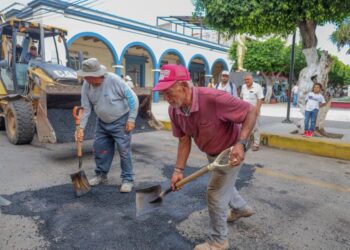 Inicia campaña de bacheo en Ixtlán del Río para mejorar vialidades