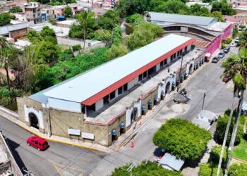 “A finales de agosto terminará obra del mercado de Ahuacatlán”: Navarro Quintero